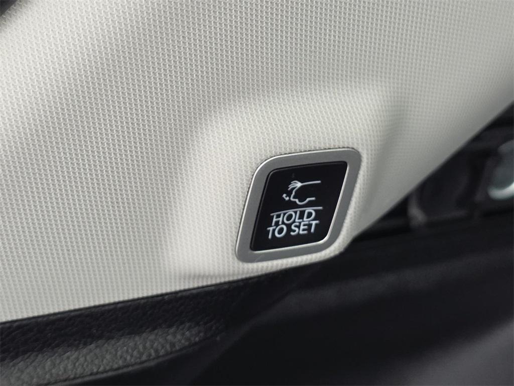 used 2023 Jeep Grand Cherokee car, priced at $30,349