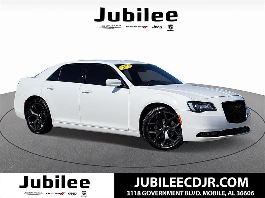 used 2021 Chrysler 300 car, priced at $20,900