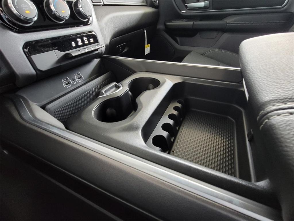 new 2025 Ram 1500 car, priced at $45,621