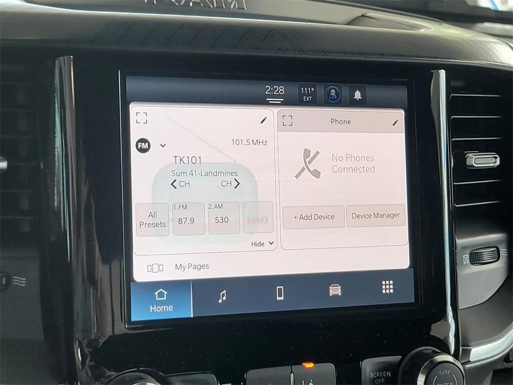new 2025 Ram 1500 car, priced at $45,621