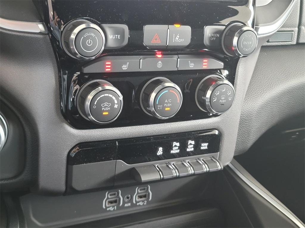 new 2025 Ram 1500 car, priced at $45,621