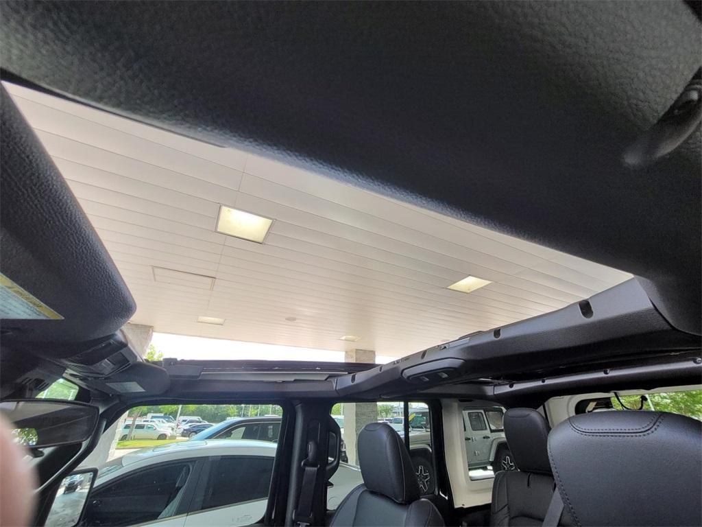 new 2025 Jeep Wrangler car, priced at $52,607