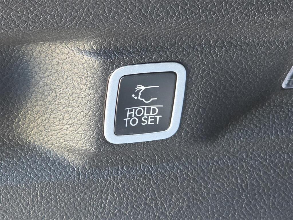 new 2025 Jeep Grand Cherokee L car, priced at $44,100