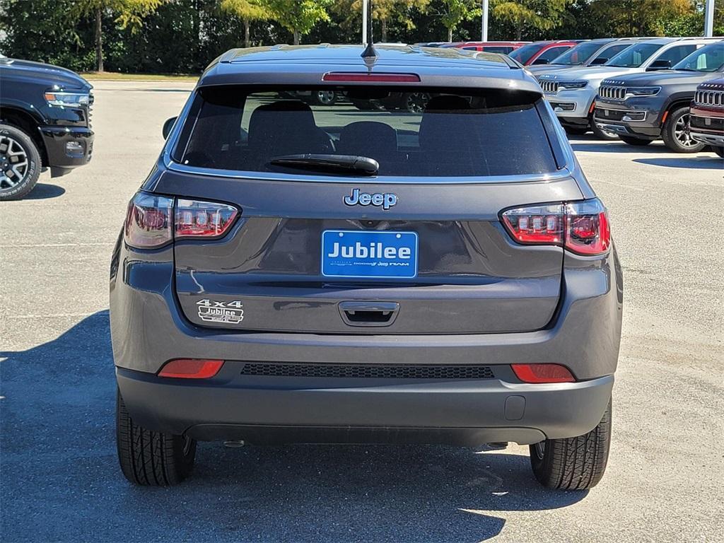 new 2024 Jeep Compass car, priced at $26,000