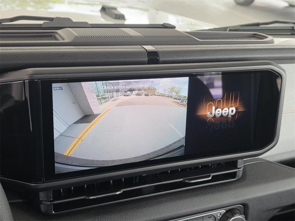new 2025 Jeep Wrangler car, priced at $41,404