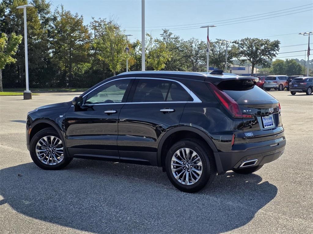 used 2024 Cadillac XT4 car, priced at $40,977