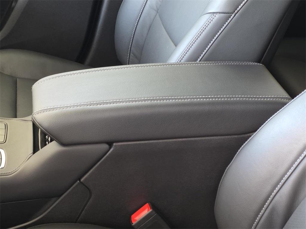 used 2024 Cadillac XT4 car, priced at $40,977
