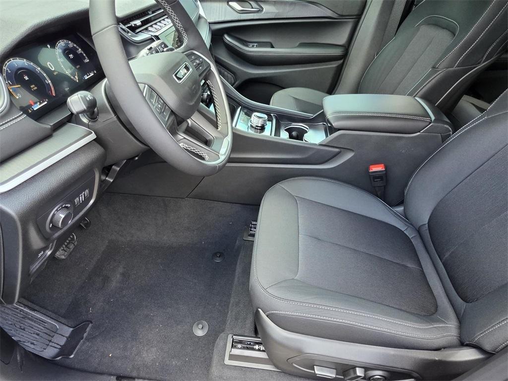 new 2025 Jeep Grand Cherokee car, priced at $35,563