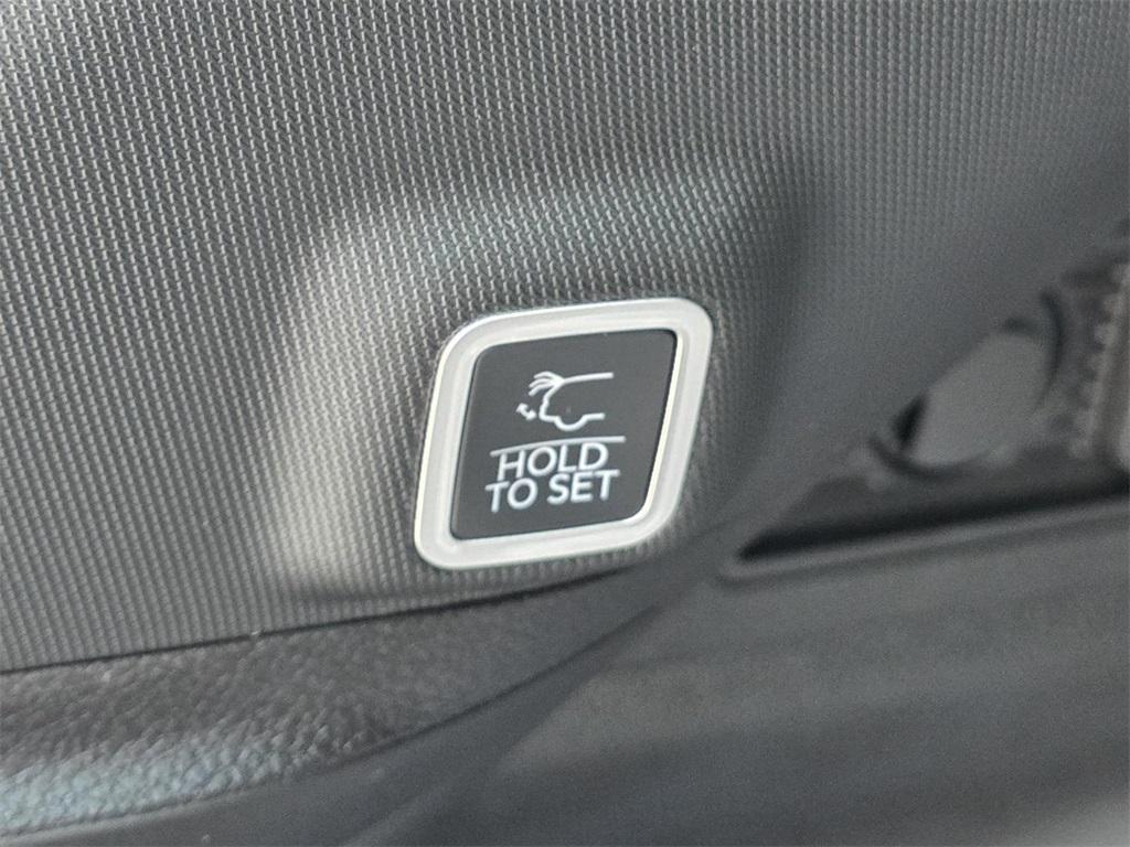 new 2025 Jeep Grand Cherokee car, priced at $35,563