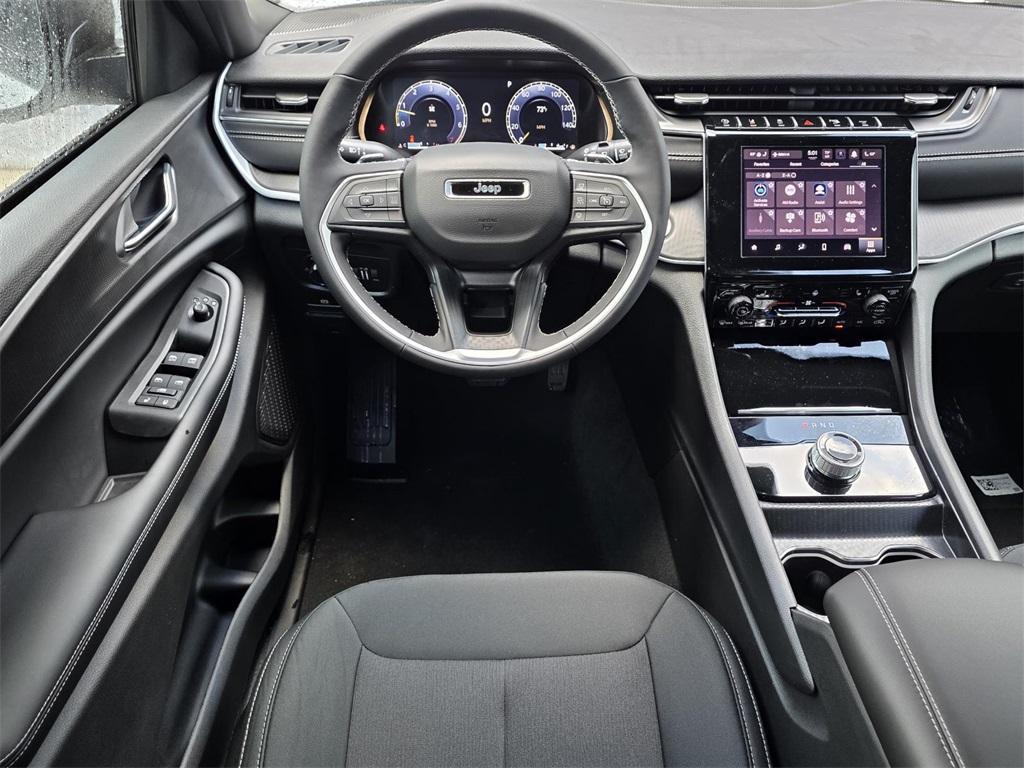 new 2025 Jeep Grand Cherokee car, priced at $35,563