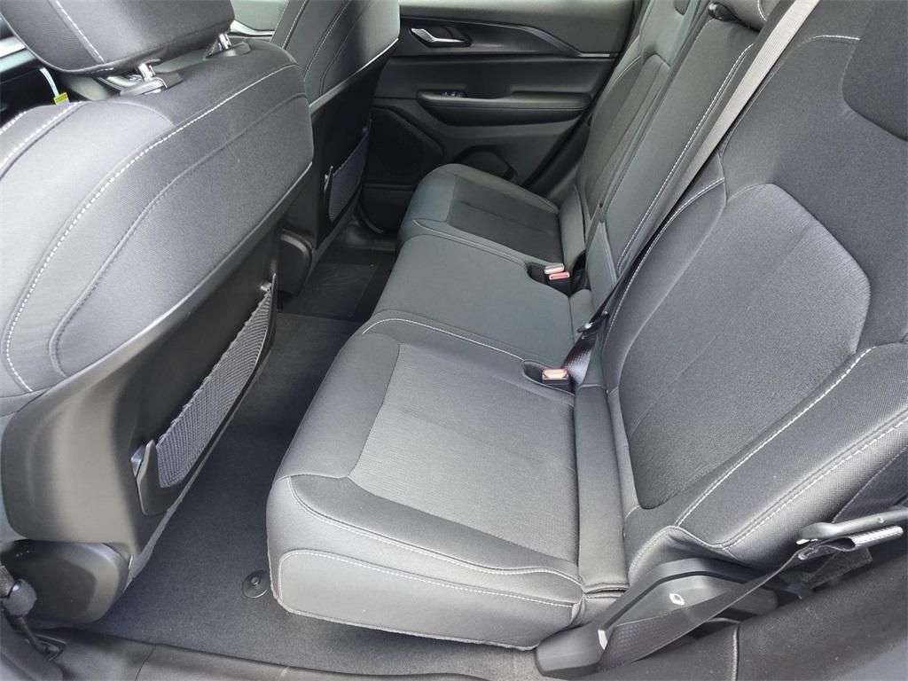 new 2025 Jeep Grand Cherokee car, priced at $35,563