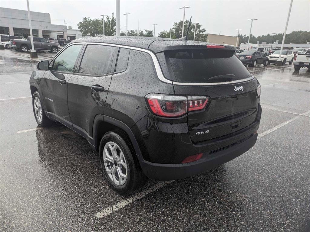 new 2025 Jeep Compass car, priced at $26,000