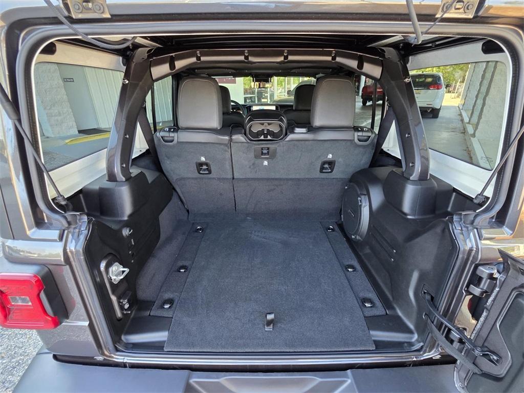new 2025 Jeep Wrangler car, priced at $60,116