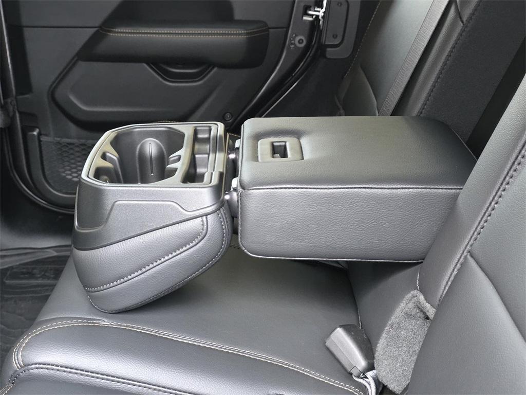 new 2025 Jeep Wrangler car, priced at $60,116