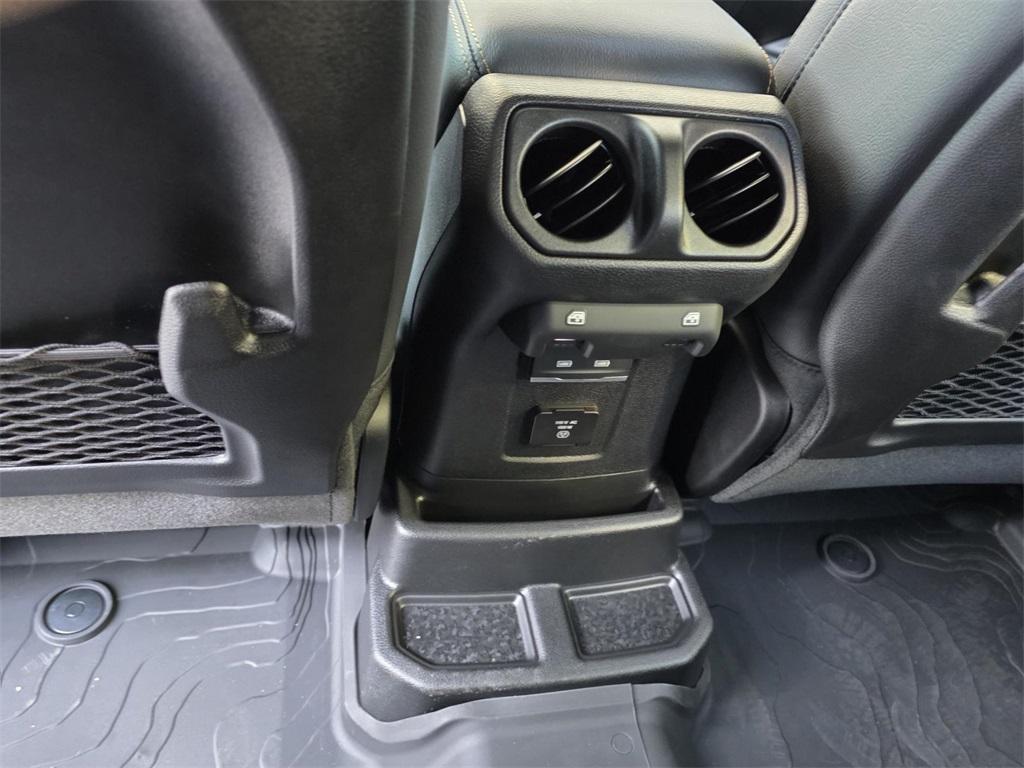 new 2025 Jeep Wrangler car, priced at $60,116