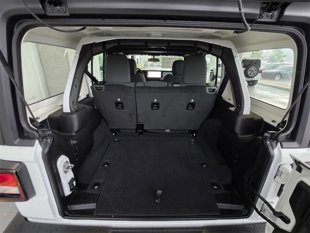new 2025 Jeep Wrangler car, priced at $37,250