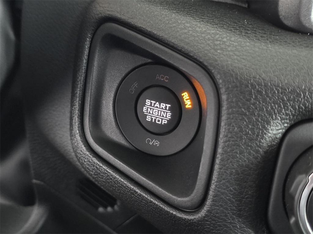 new 2025 Jeep Wrangler car, priced at $37,250