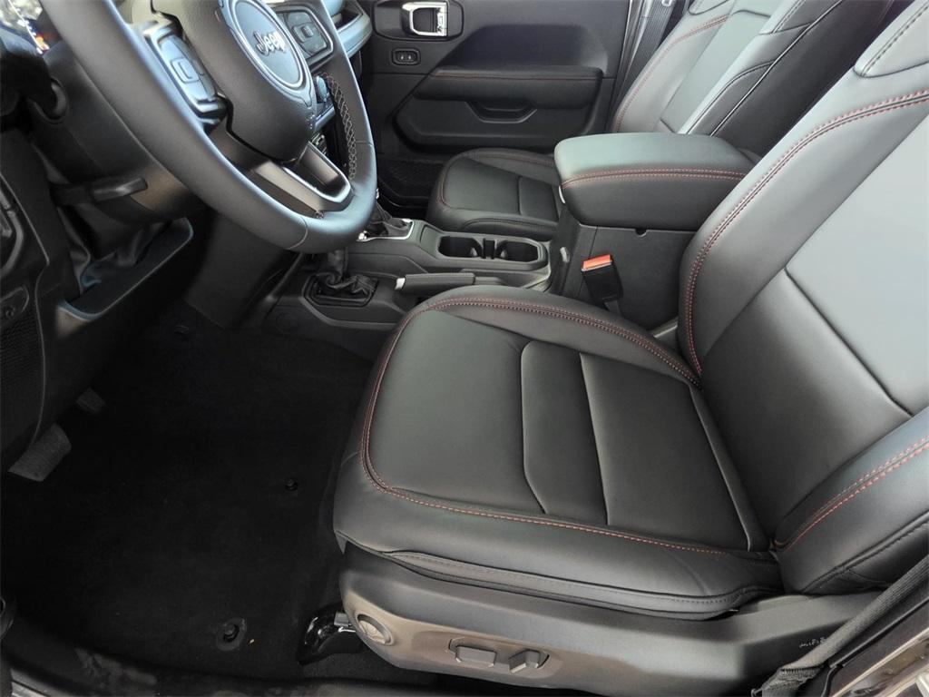 new 2025 Jeep Wrangler car, priced at $58,362