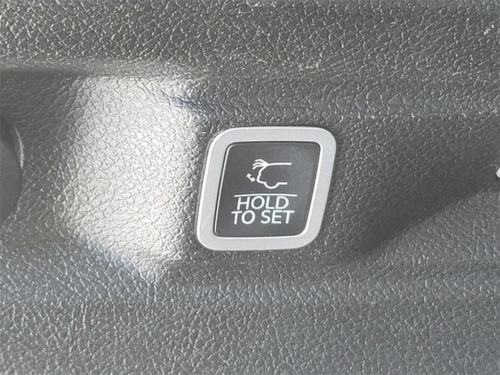 used 2022 Jeep Grand Cherokee L car, priced at $27,987