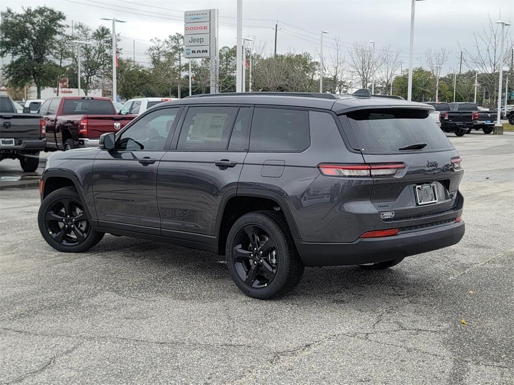 new 2025 Jeep Grand Cherokee L car, priced at $44,000