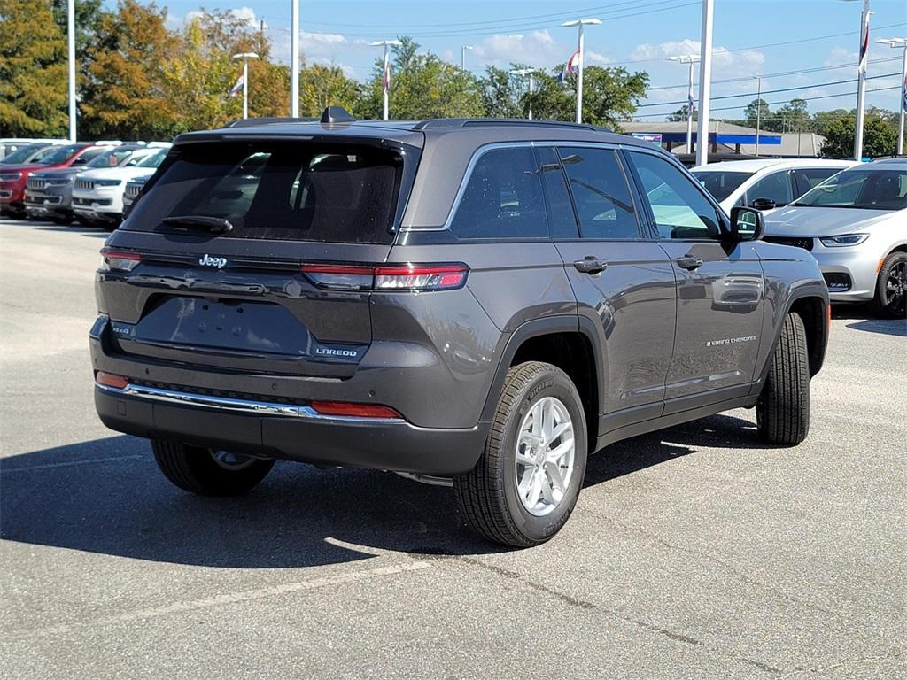 new 2025 Jeep Grand Cherokee car, priced at $40,000