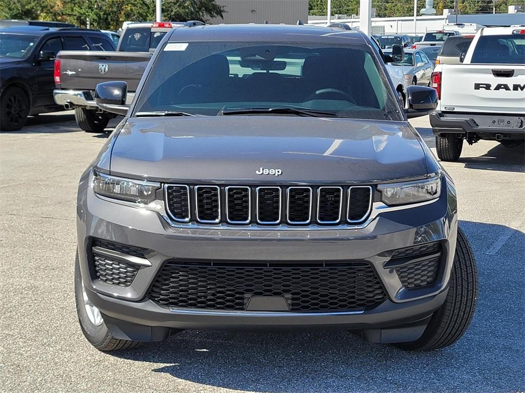 new 2025 Jeep Grand Cherokee car, priced at $40,000