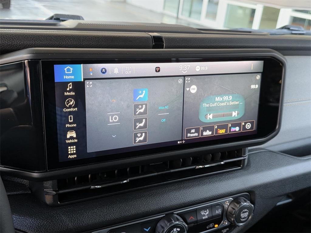 new 2026 Jeep Wrangler car, priced at $43,074