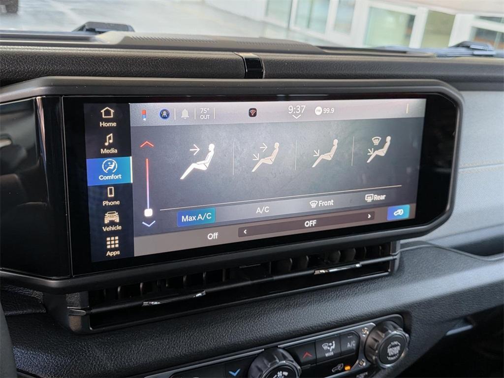 new 2026 Jeep Wrangler car, priced at $43,074