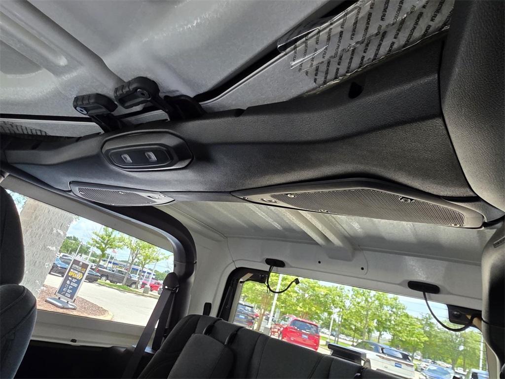new 2025 Jeep Wrangler car, priced at $38,250