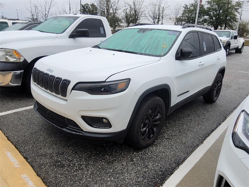 used 2023 Jeep Cherokee car, priced at $25,497