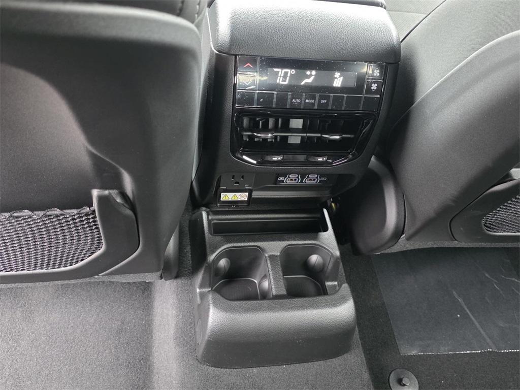 new 2025 Jeep Grand Cherokee L car, priced at $43,750