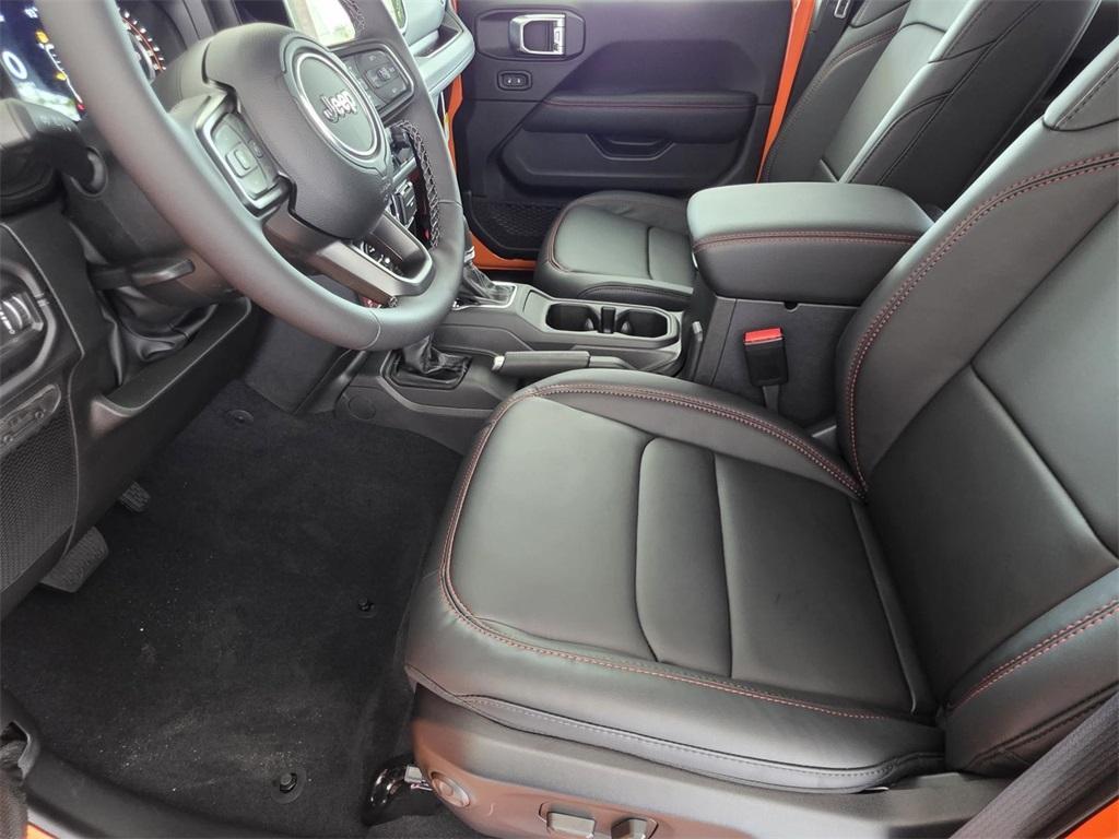 new 2025 Jeep Wrangler car, priced at $51,632