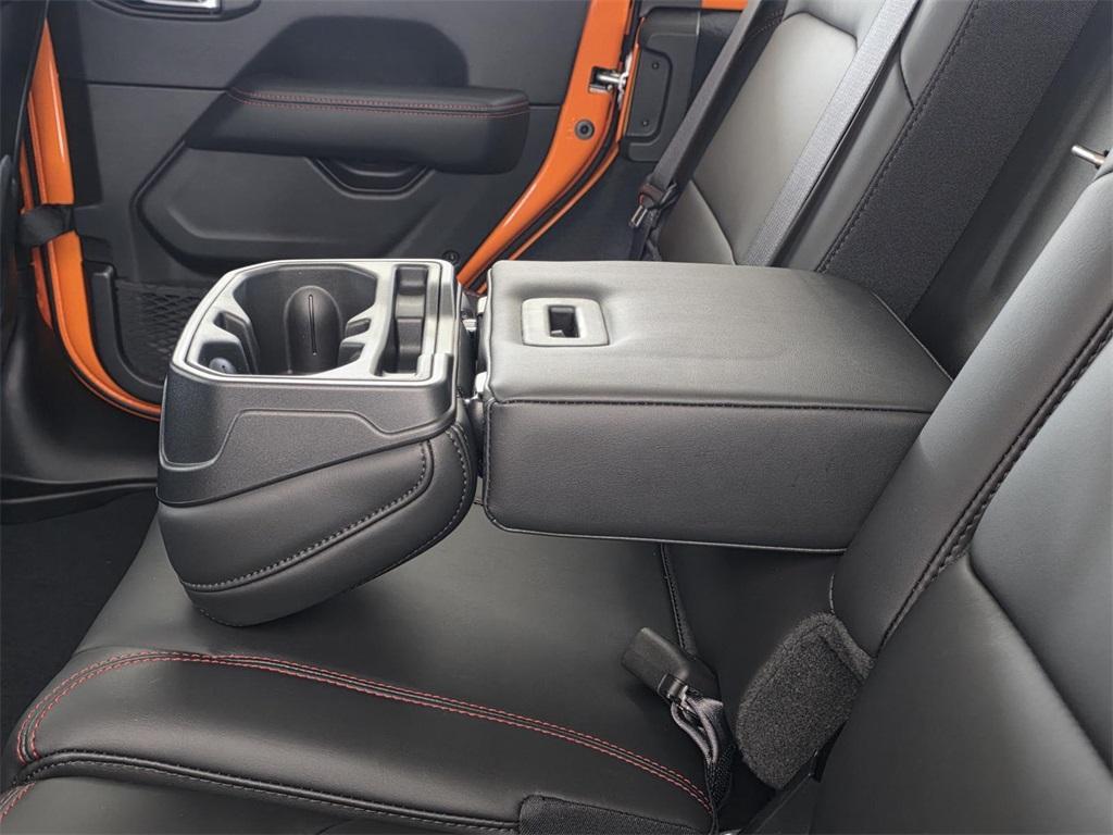 new 2025 Jeep Wrangler car, priced at $51,632