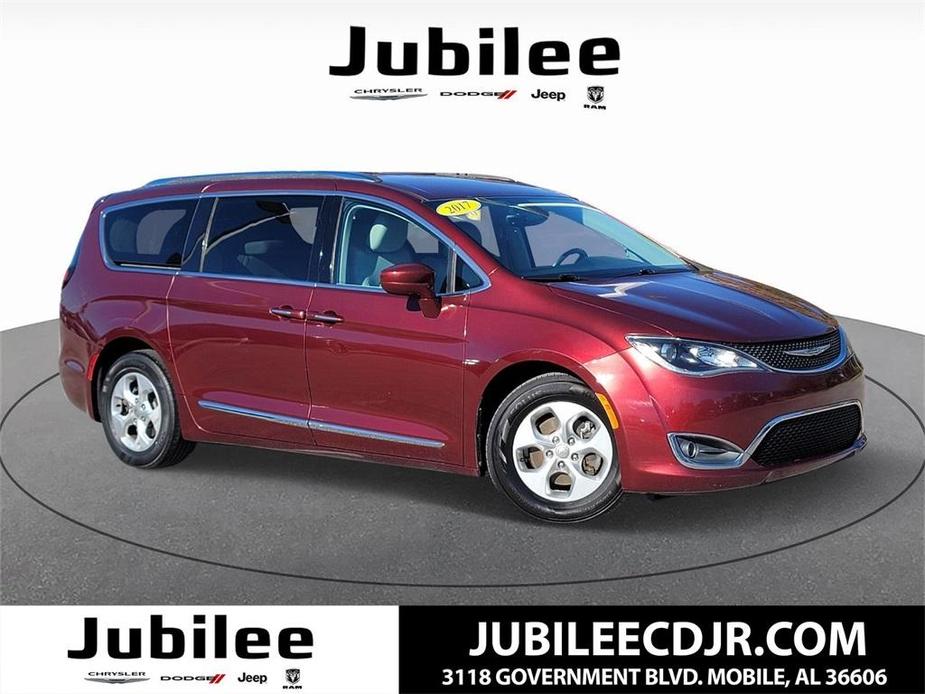 used 2017 Chrysler Pacifica car, priced at $10,346