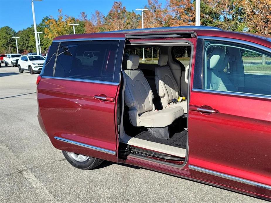 used 2017 Chrysler Pacifica car, priced at $9,908