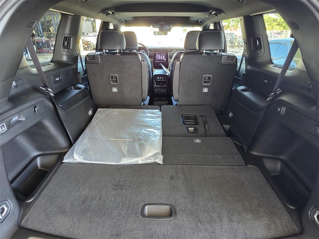 new 2025 Jeep Grand Cherokee L car, priced at $51,370