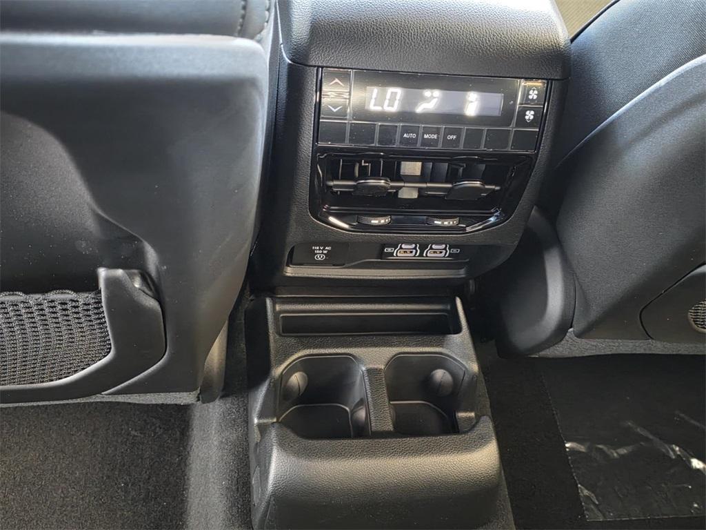 new 2025 Jeep Grand Cherokee L car, priced at $51,370