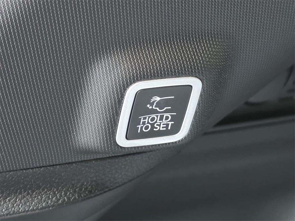 new 2025 Jeep Grand Cherokee car, priced at $52,905