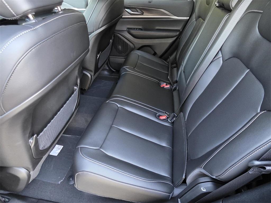 new 2025 Jeep Grand Cherokee car, priced at $52,905