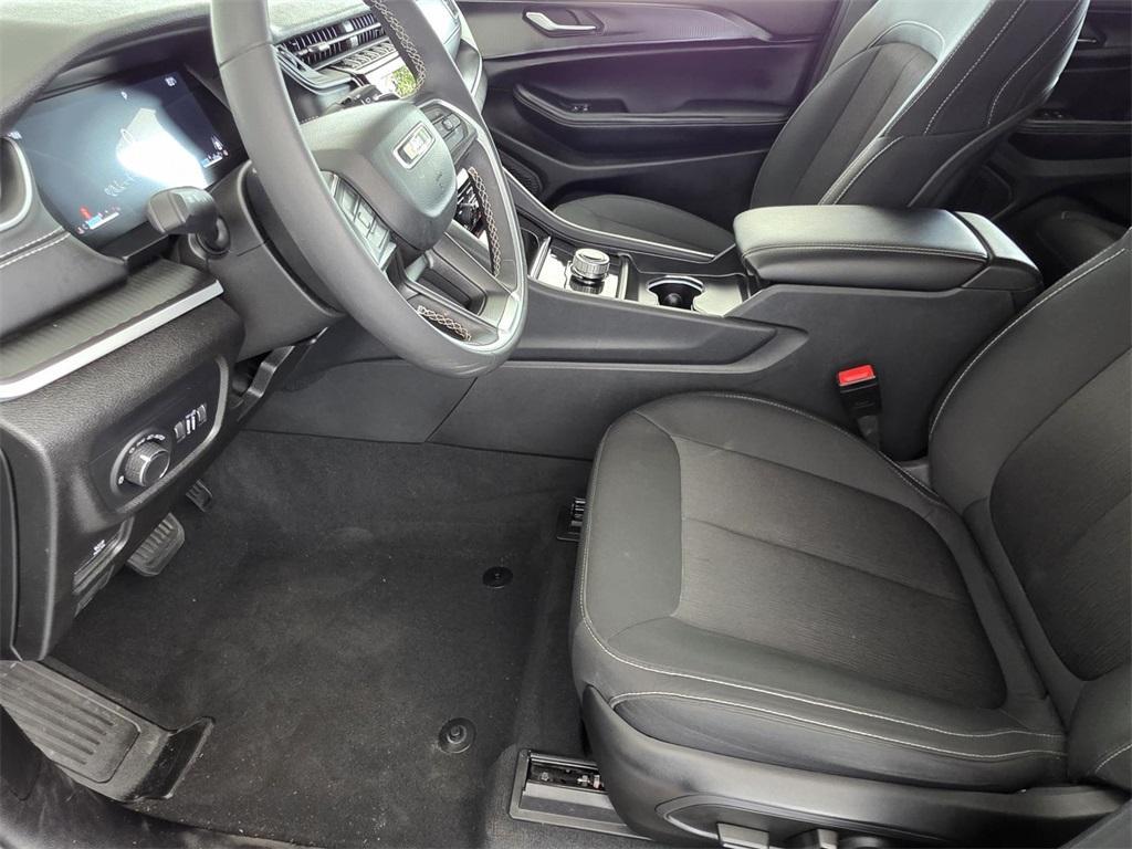 used 2024 Jeep Grand Cherokee L car, priced at $35,009