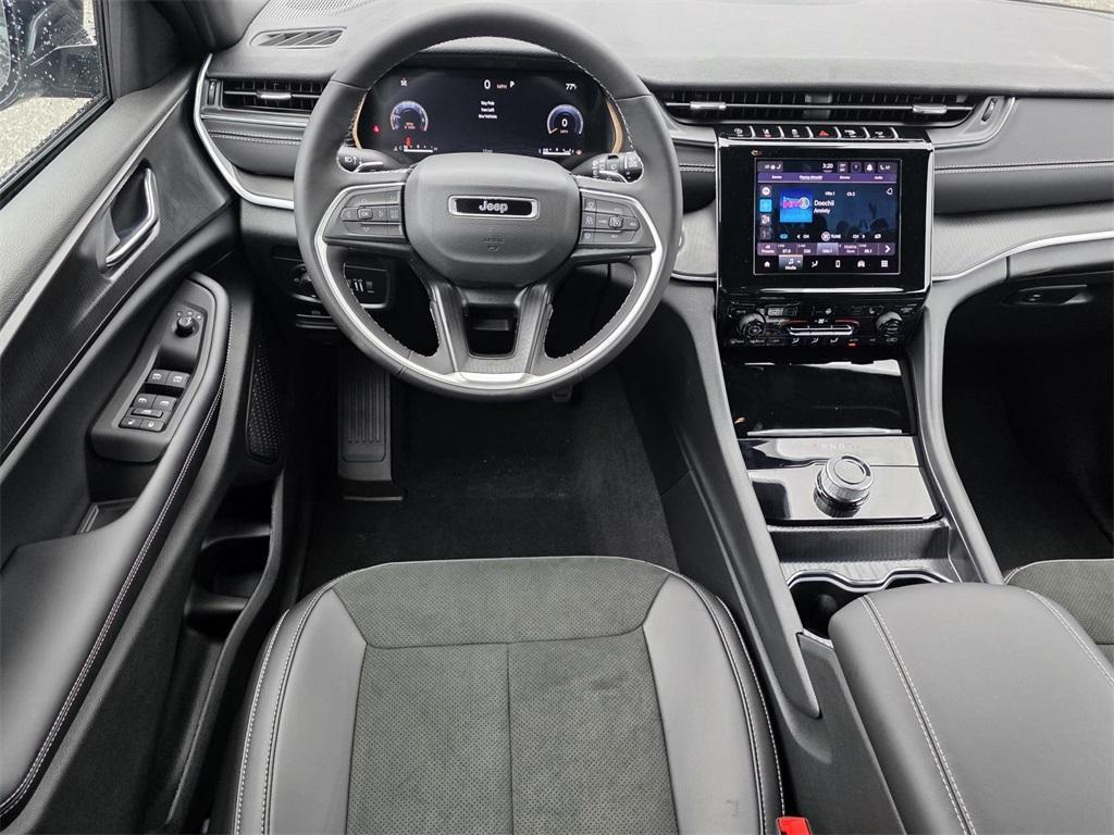 new 2025 Jeep Grand Cherokee L car, priced at $43,250