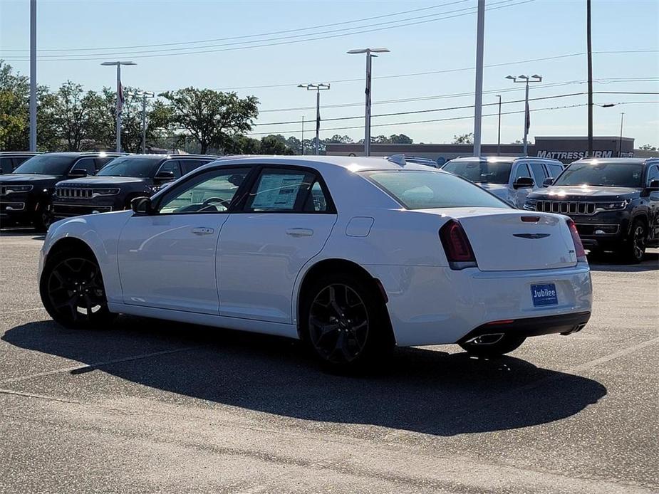 new 2023 Chrysler 300 car, priced at $28,499