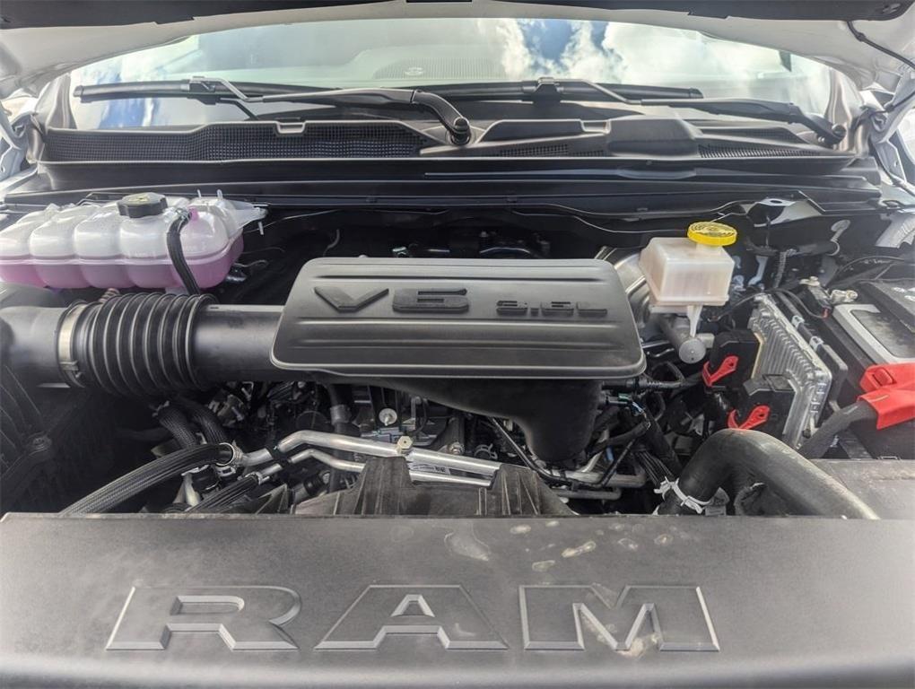 new 2024 Ram 1500 car, priced at $45,000