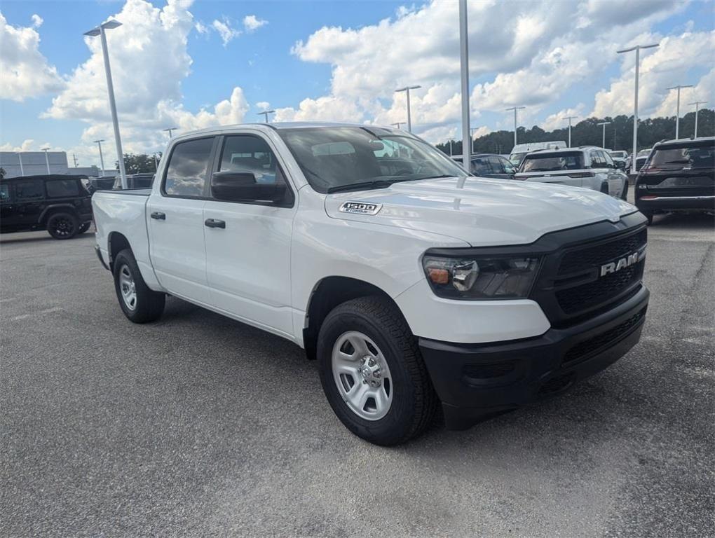 new 2024 Ram 1500 car, priced at $45,000