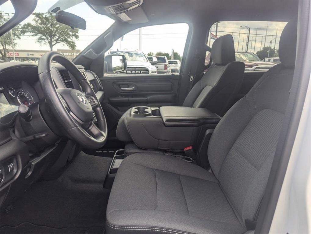 new 2024 Ram 1500 car, priced at $45,000