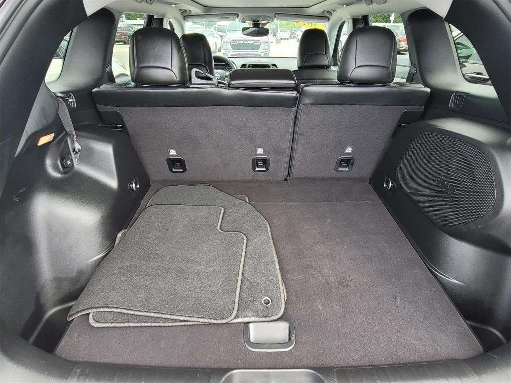 used 2022 Jeep Cherokee car, priced at $27,408