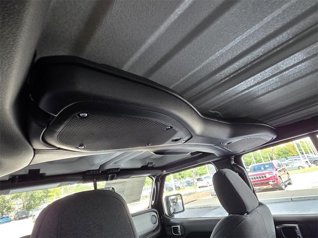 new 2025 Jeep Wrangler car, priced at $40,440