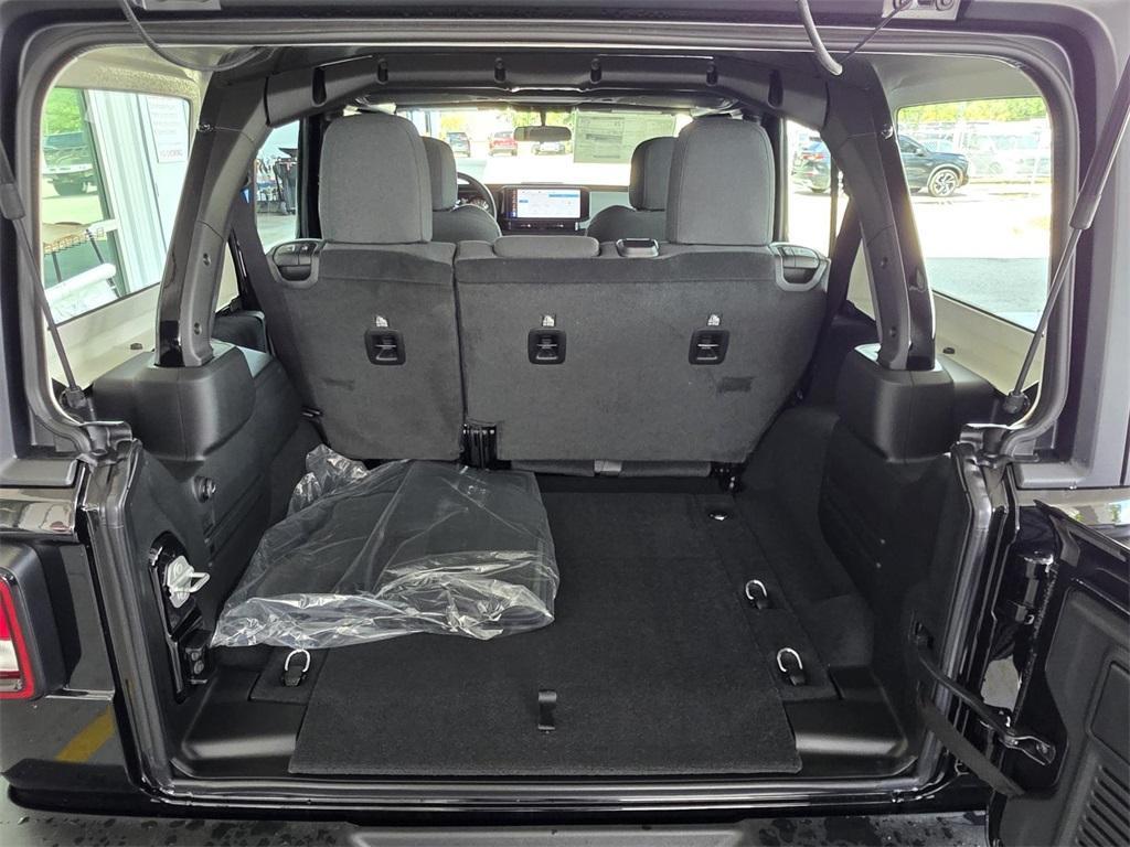 new 2025 Jeep Wrangler car, priced at $40,440