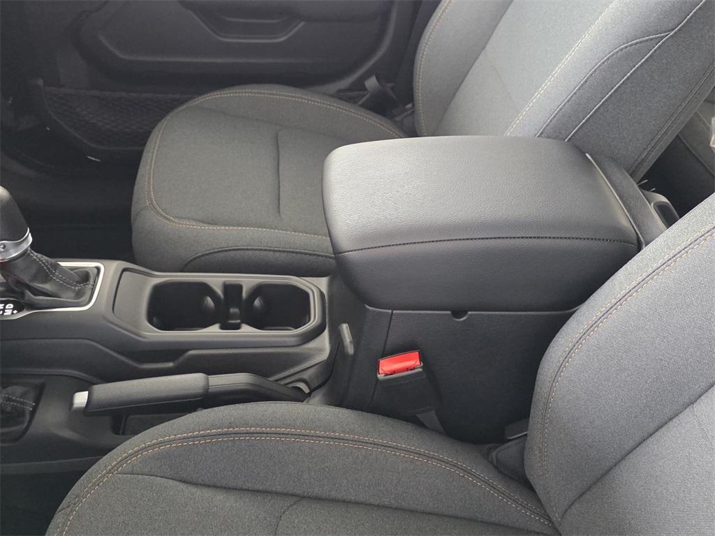 new 2025 Jeep Wrangler car, priced at $40,440