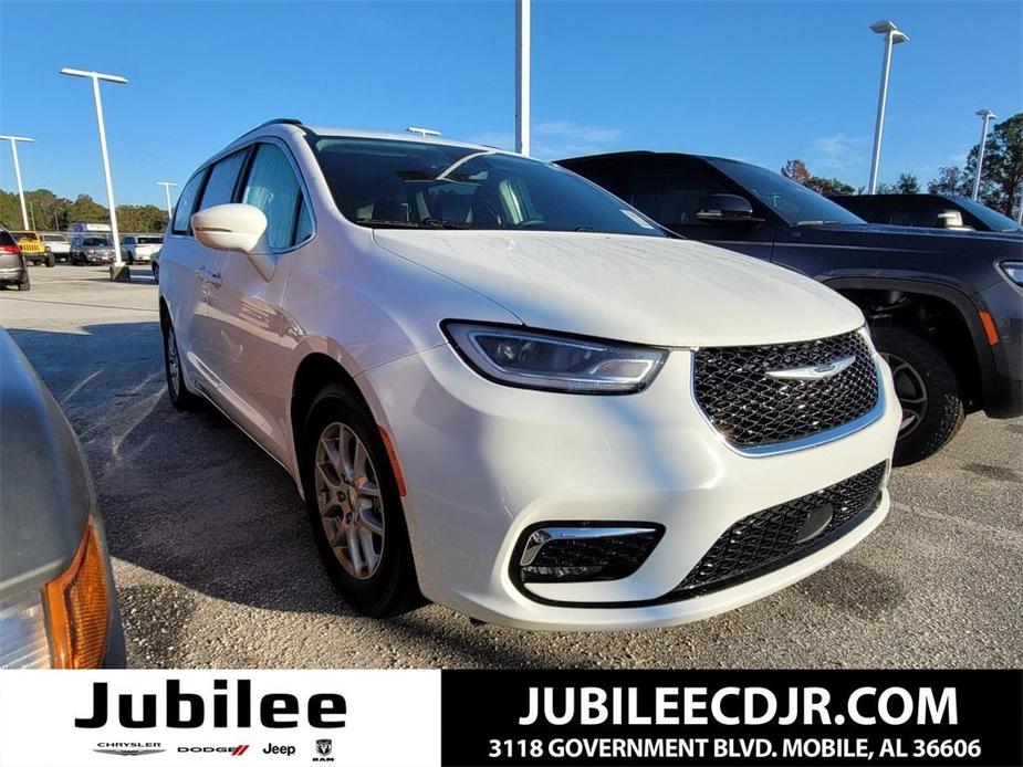 used 2022 Chrysler Pacifica car, priced at $21,277